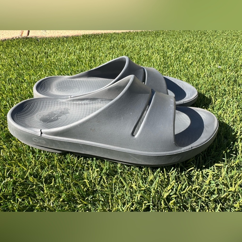 OOFOS OOahh Slide recovery sandals in slate gray Size 12